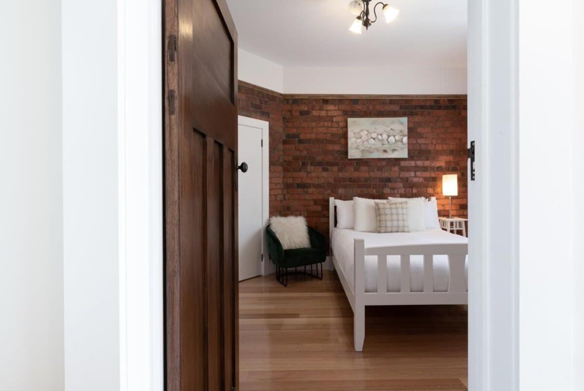 Cosy Accommodation Moments From The Centre Of Town With Wifi 朗塞斯顿 外观 照片