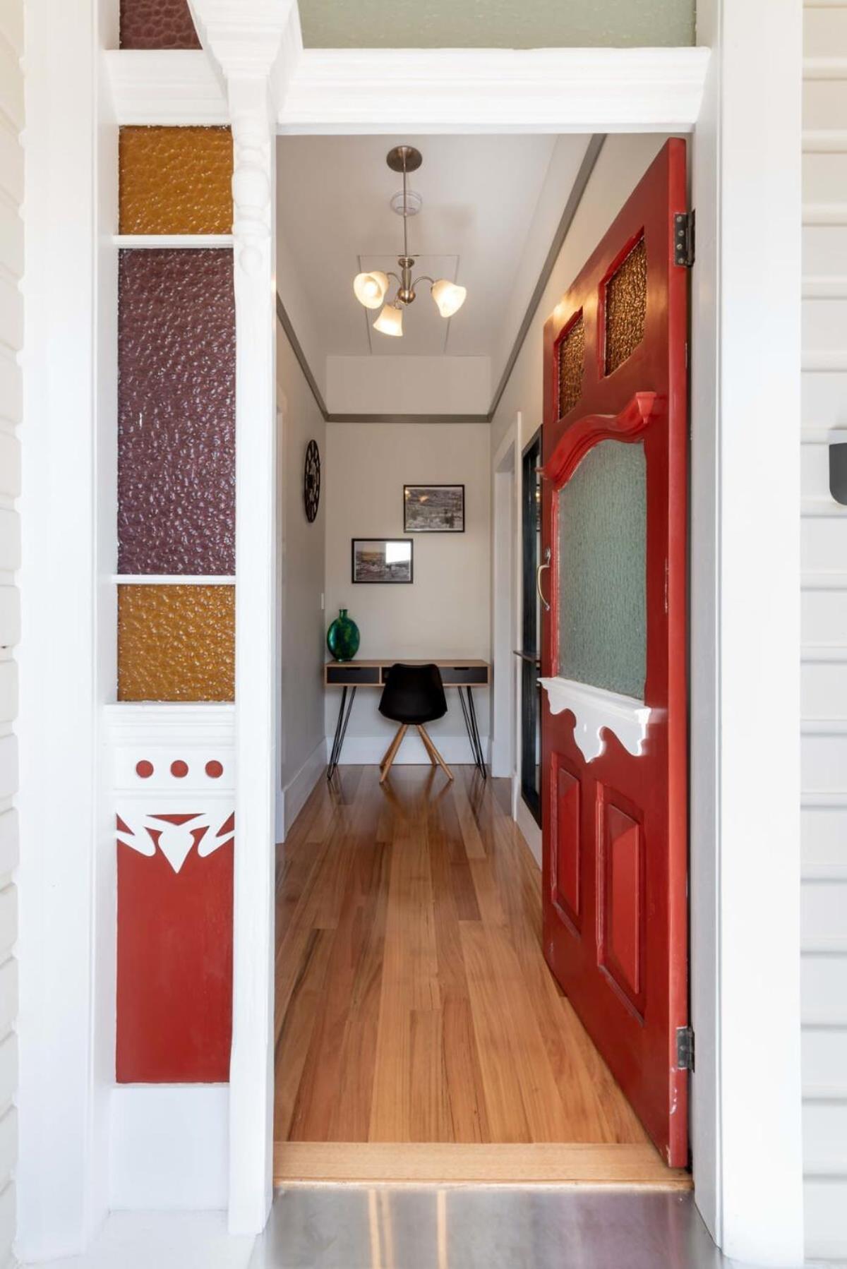 Cosy Accommodation Moments From The Centre Of Town With Wifi 朗塞斯顿 外观 照片